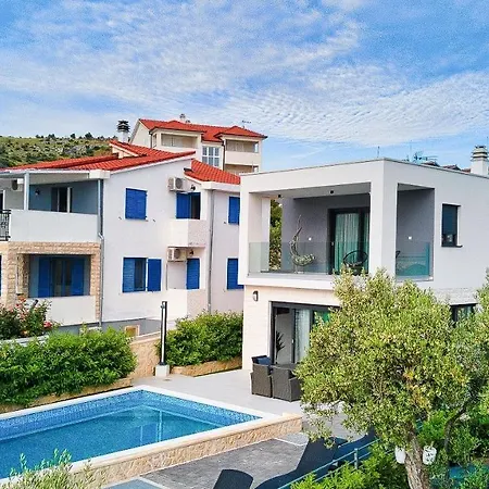 Marionella 希贝尼克