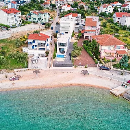 Marionella 希贝尼克