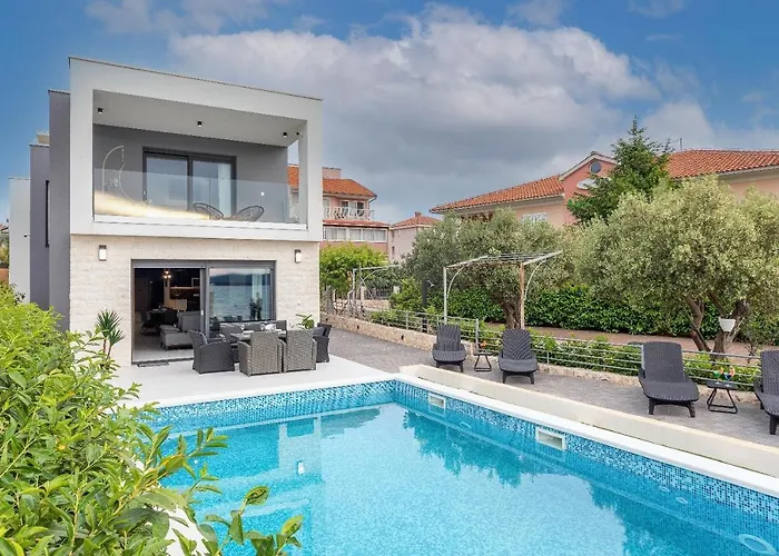 וילה Marionella *