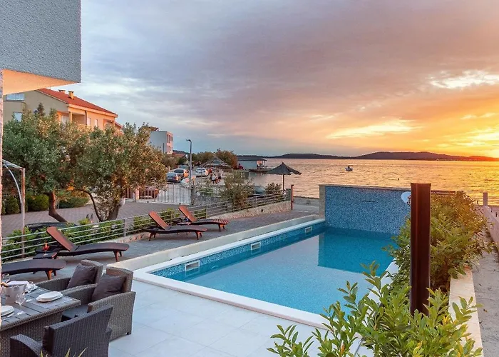 Marionella 希贝尼克